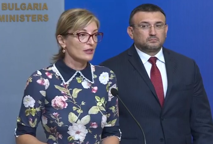Захариева за мониторинговия доклад на ЕК: Реформите, независимо дали има или няма МСП, ще продължат