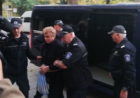 Оставиха в ареста мъжа, задържан за взрива в гараж на адвокат в Монтана