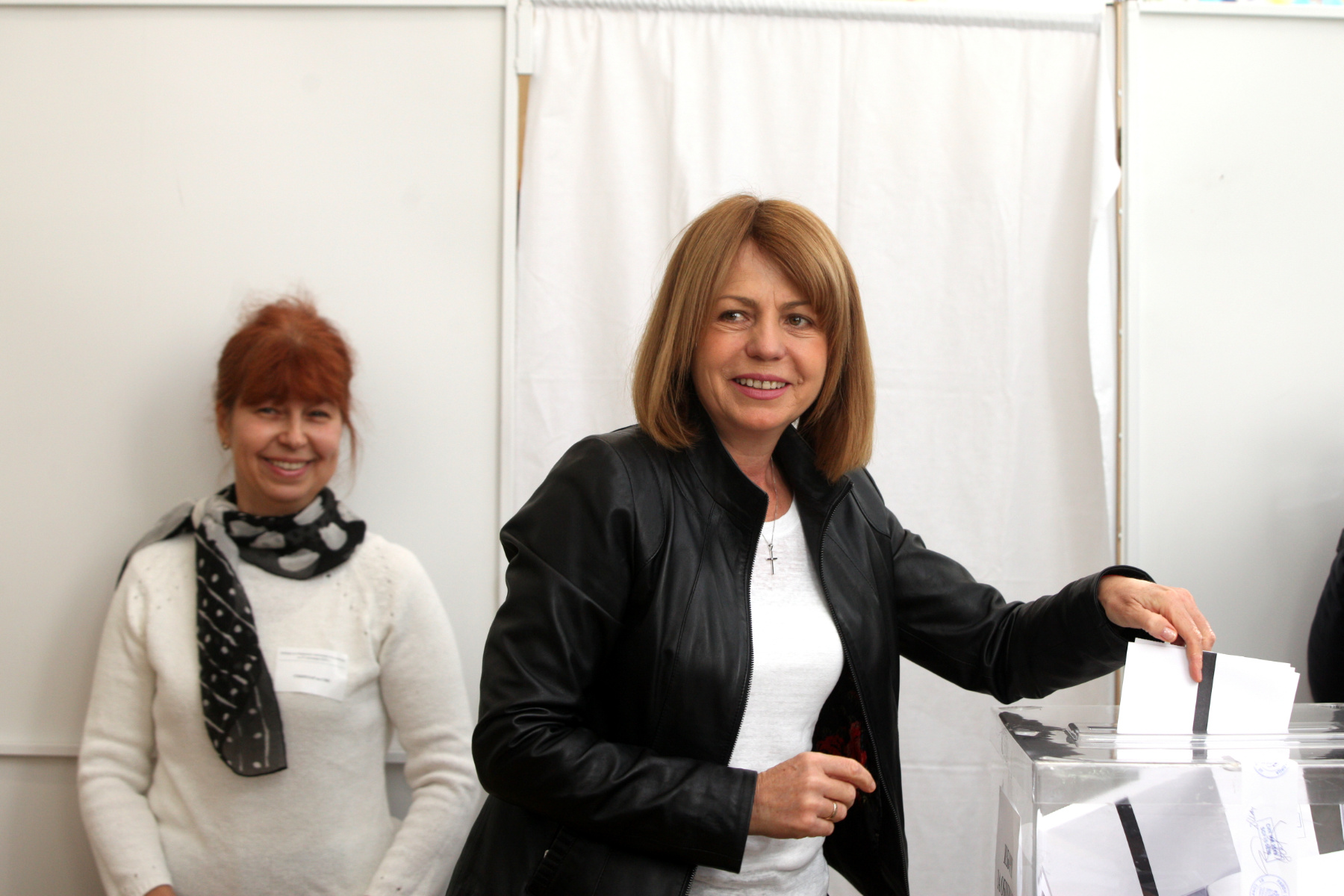 Маркет линкс: Фандъкова с 9,2% преднина пред Манолова