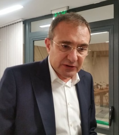 БСП Варна иска оставката на Корнелия Нинова