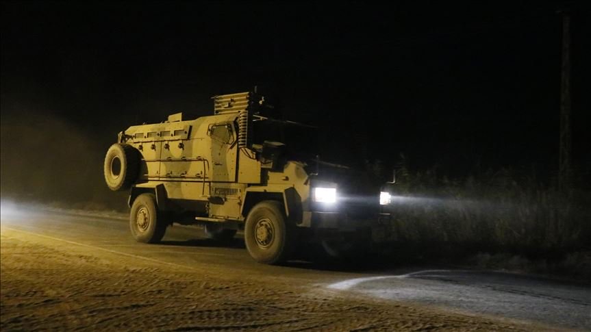 Турция прати още военни части в Северна Сирия