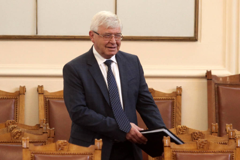 Министър Ананиев: Интензивното отделение към Детската болница ще заработи от 20 януари догодина