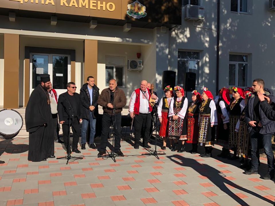 Борисов: Камено се развива добре, отпуснахме средства за ремонт и на площада, и на обходния път (ВИДЕО)