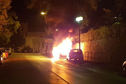 Подпалиха колата на полицейски шеф във Враца