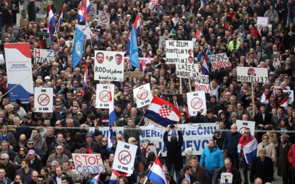 Хиляди хървати протестират срещу Истанбулската конвенция