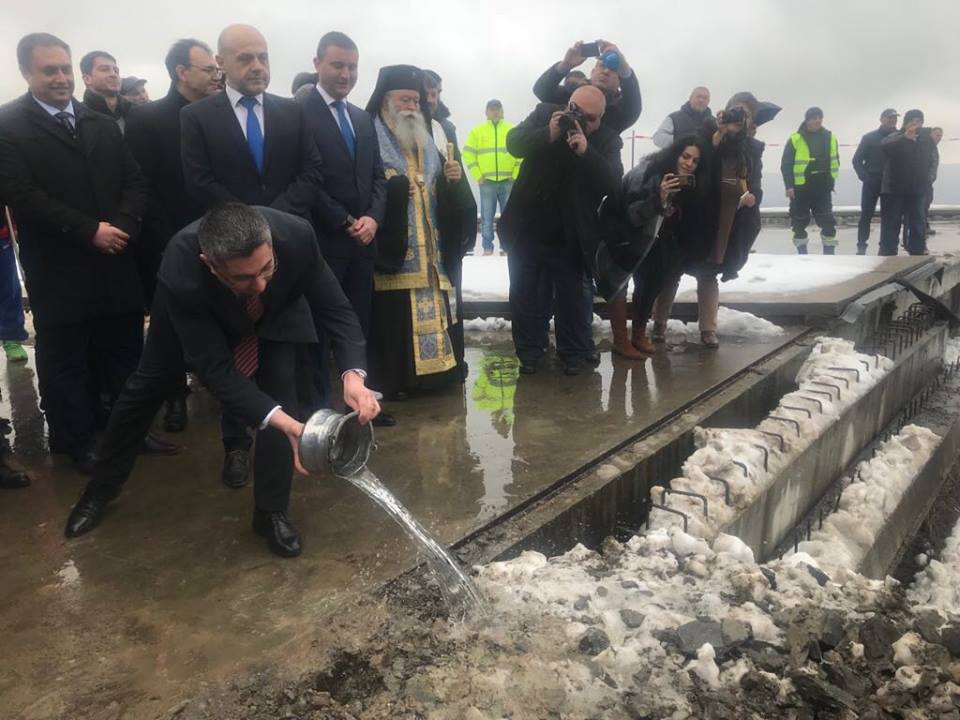 Министър Нанков на първата копка на "Хемус" до Боаза: Ако предишните бяха направили и наполовина колкото нас, сега щяхме да режем лента на последния километър