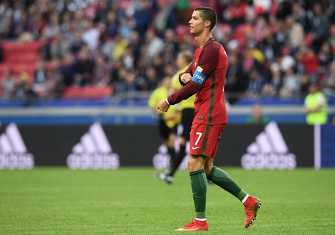 Роналдо без удар при 0:3 от Холандия