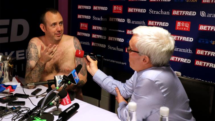 Снукър легенда взима титла и се съблича