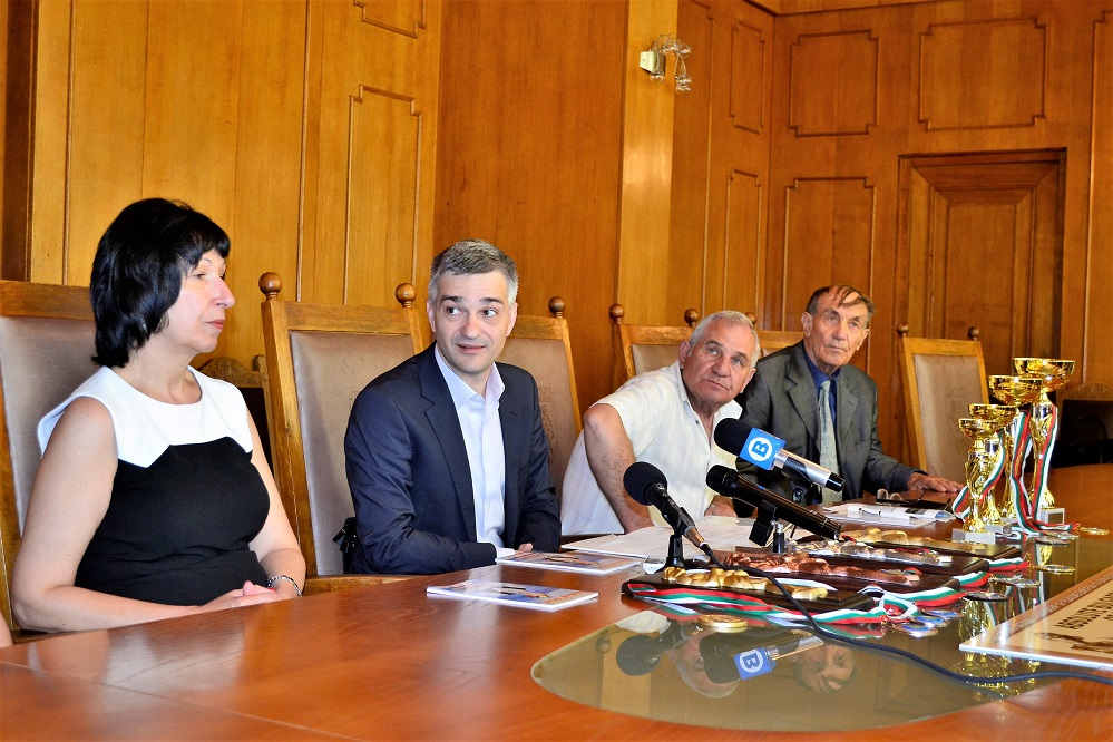 4000 изпълнители превръщат Велико Търново в световна столица на фолклора