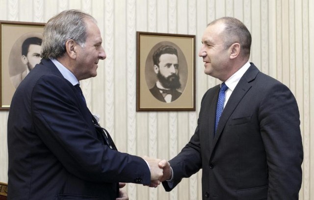 Президентът Радев благодари на проф. Джузепе Консоло за неговата смелост да защити честта на българския народ