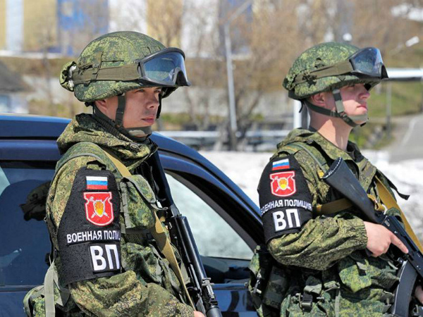 Руска военна полиция патрулира в покрайнините на Дамаск