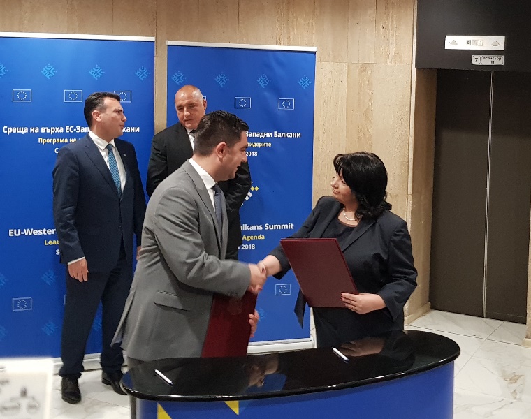 България и Македония подписаха Меморандум за обединение на електроенергийните пазари "ден напред"