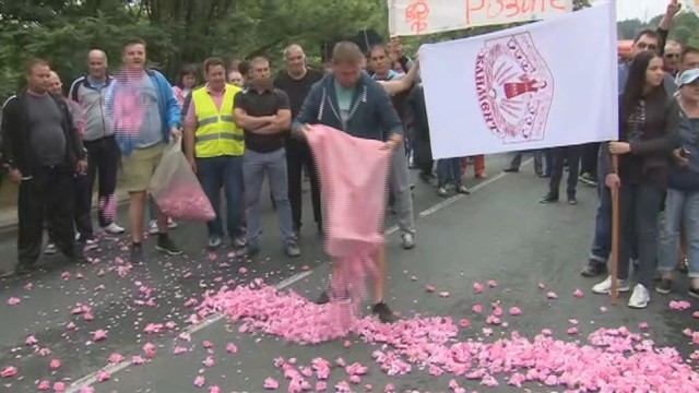 Протест на производители на рози в Карловско заради ниската изкупна цена