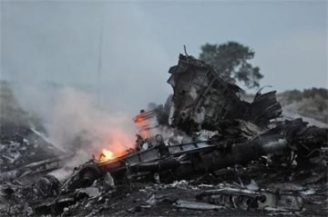 Малайзийският MH17 е свален с ракета от руските военни