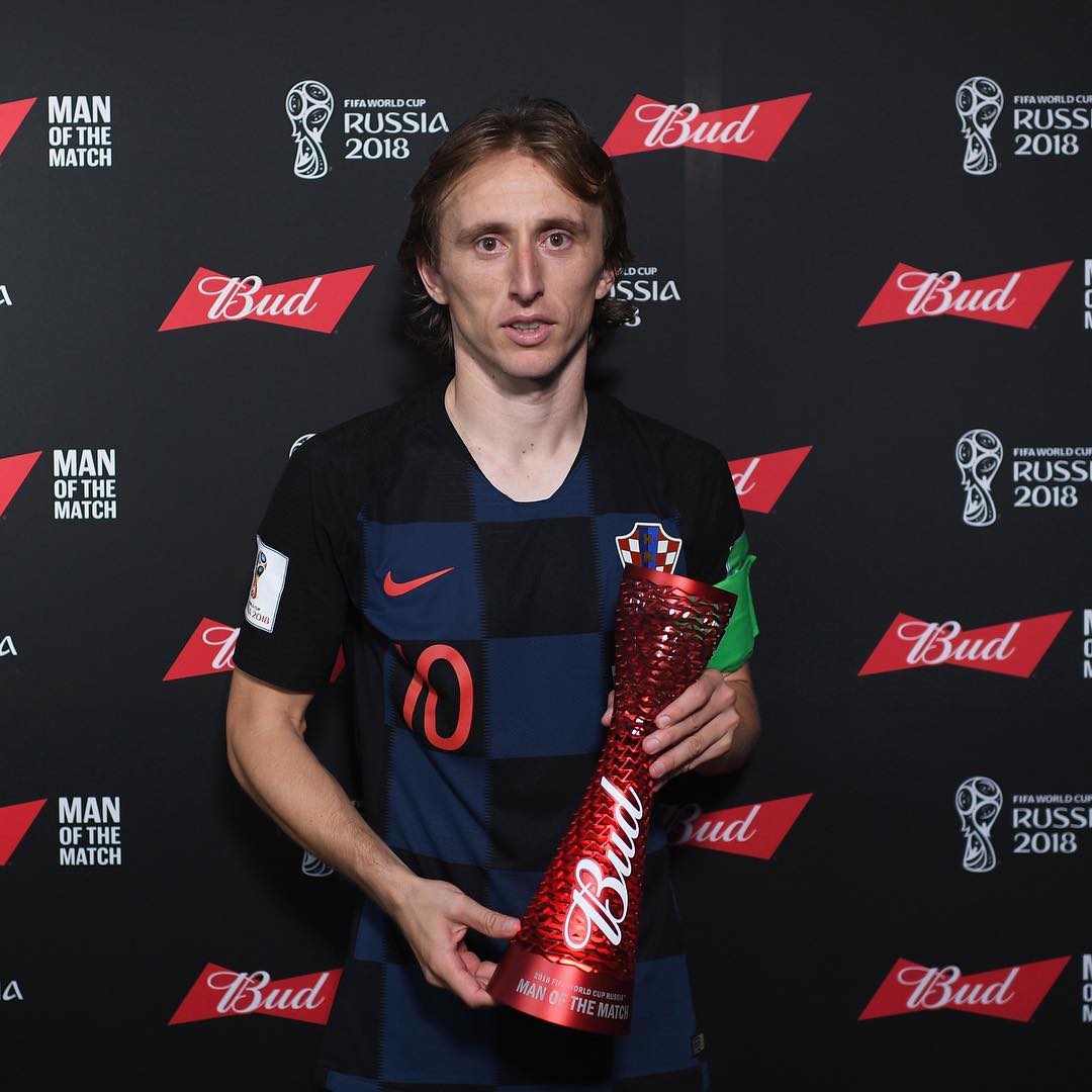 Модрич посяга към „Златната топка“