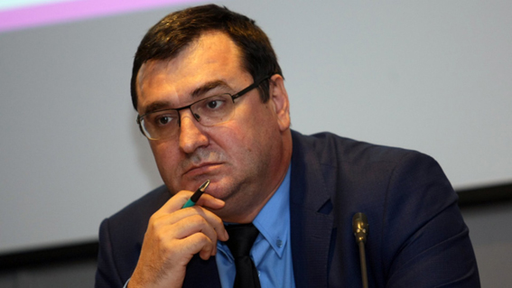 Славчо Атанасов, председател на комисията по въпросите на децата, младежта и спорта в НС, пред „Труд“: Наказанията за футболни хулигани стават бързи