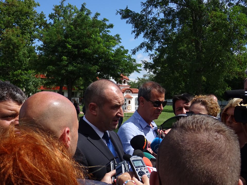 Румен Радев: Очаквам политика, чиито грешки да не се изкупуват с оставки