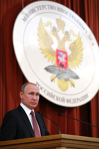 Путин нахока US критици на срещата му с Тръмп