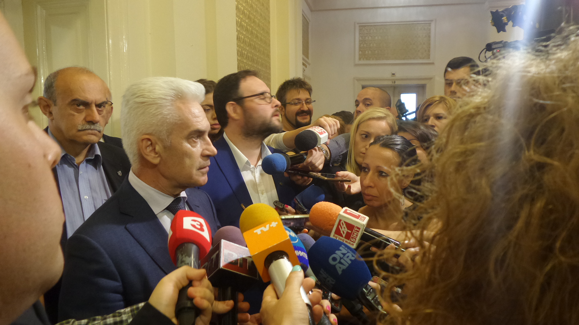 Скандал в стаята на Патриотите в Народното събрание