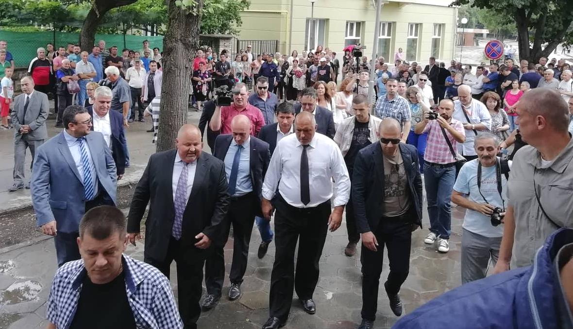 Борисов за БСП: Честит им празник, ние показваме! (ВИДЕО и СНИМКИ)