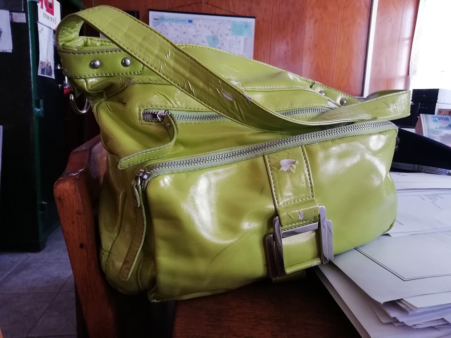 Шуменка намери чанта с пари и я занесе в полицията