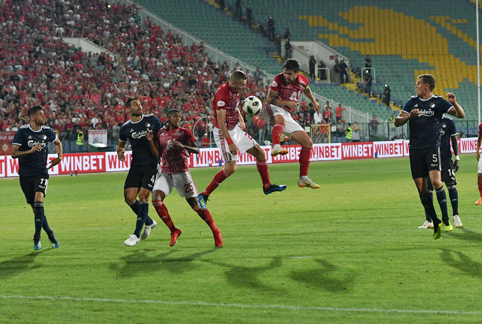 Жеферсон с шанс за реванша