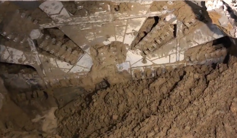 "Къртицата" на метрото стигна до Попа (ВИДЕО)