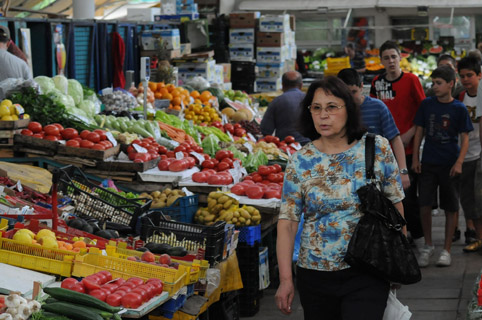 Разходите ни растат, доходите изостават