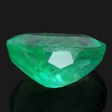 1,6-килограмов смарагд беше продаден на търг за 60 000 долара