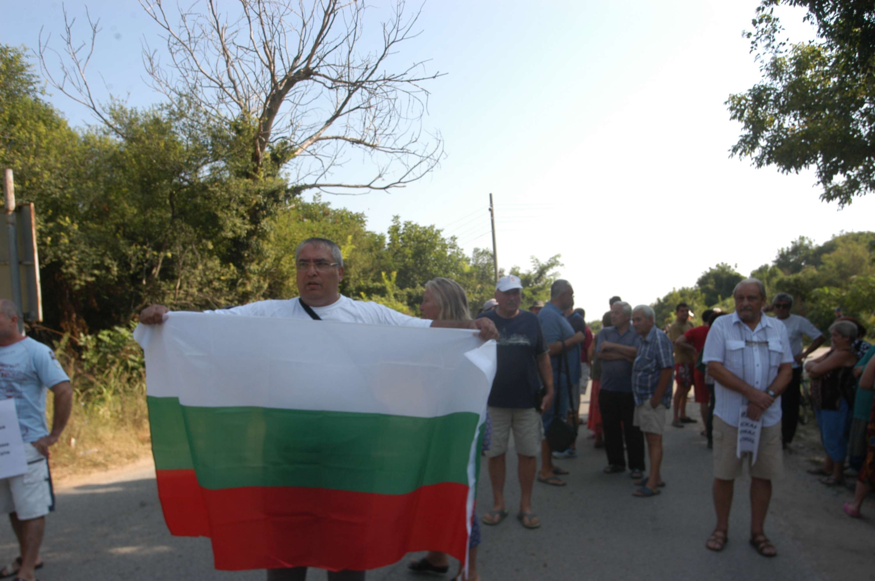 Лом и три села се разбунтуваха срещу опасен път