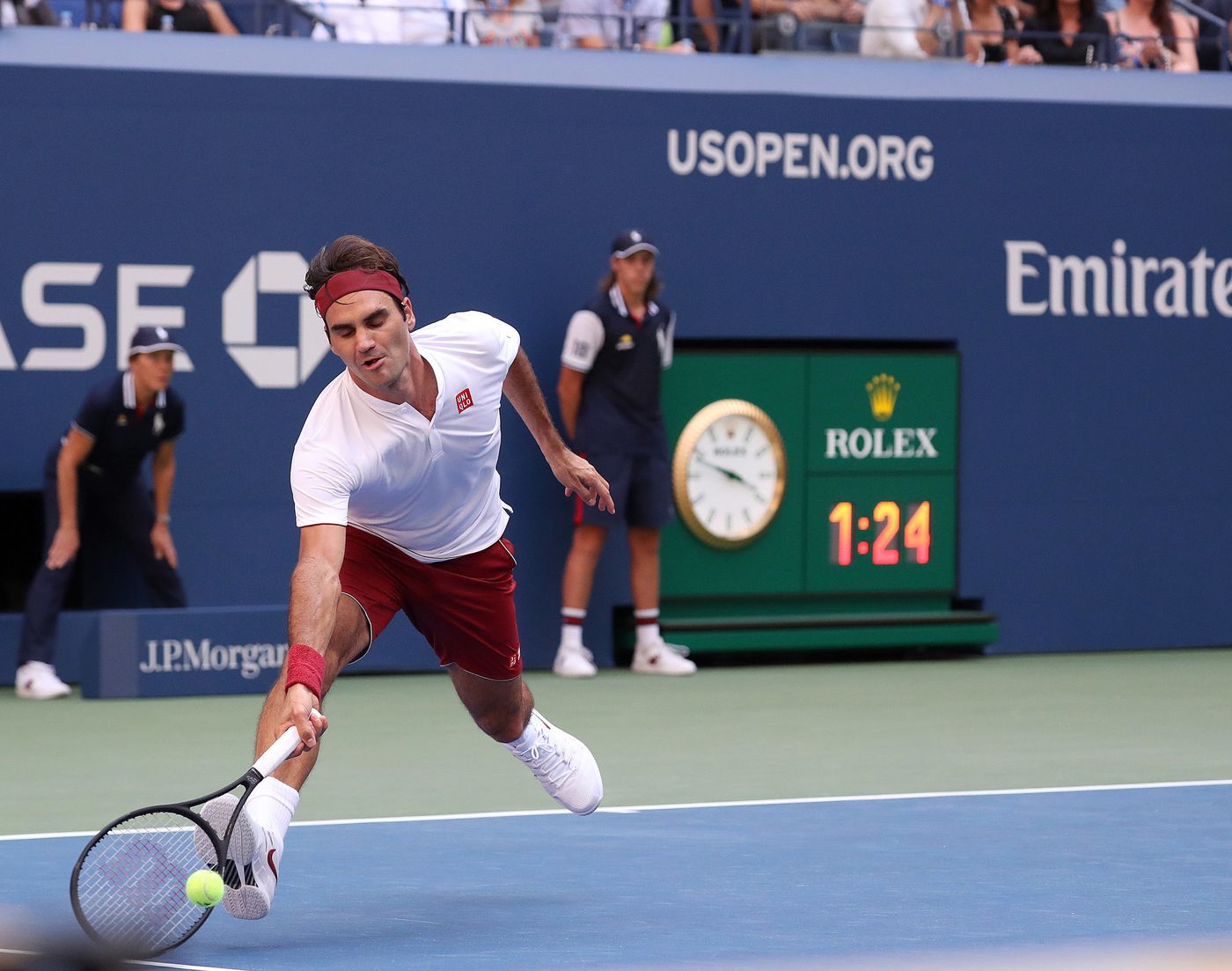 Федерер и Джокович напред, Зверев се спъна