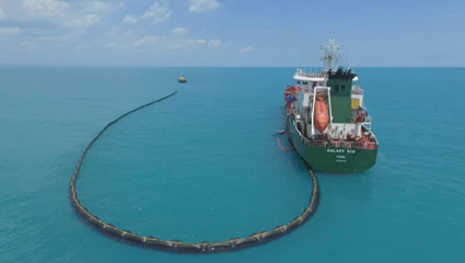 Бурното море попречи на източването на мазута от кораба „Мопанг”