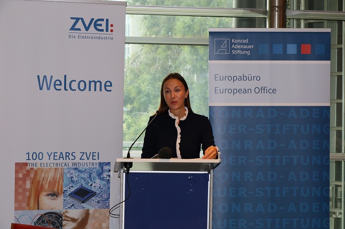 Ева Майдел (ГЕРБ/ЕНП): До 2020 г. икономиката от данни може да нарасне до близо 800 млрд. евро