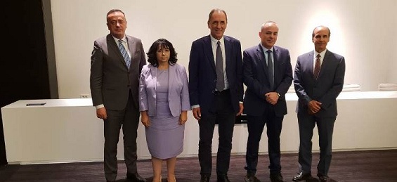 Министър Петкова: Разглеждаме възможността за внос на газ от Израел и Кипър
