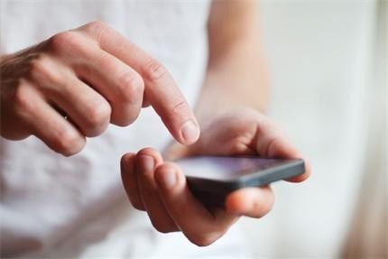 Едва 51% от българите използват интернет