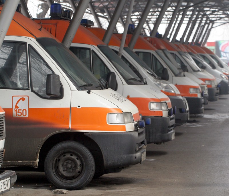 Още никой не е търсил битото от майка му момиченце, състоянието му се подобрява