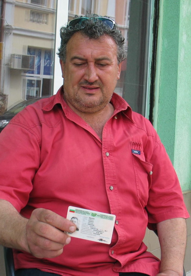 Георги, който възкръсна за Великден, получи самоличност за Гергьовден