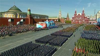 Гледайте парада в Москва на живо