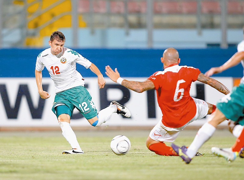 Аматьори още чакат пари за Неделев