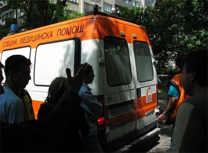 Кола се удари в стълб, катастрофата взе най-малко 5 жертви