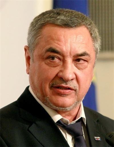 Валери Симеонов: Банковата тайна трябва да отпадне в зависимост от случая