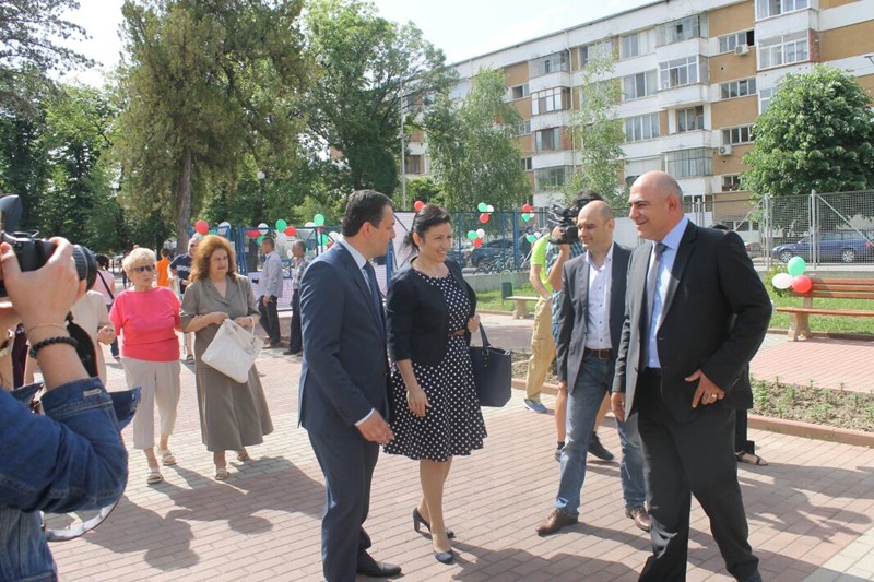 Министър Танева: Подкрепяме производството на български семена с държавна помощ
