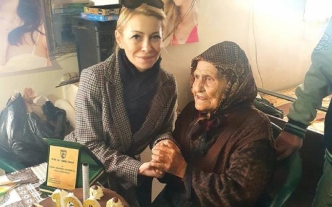 Община Петрич изпълни мечта на столетница, да има нова печка