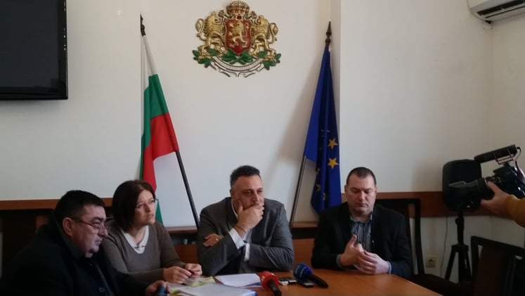 Кметове тръгват на лов за нелегални прасета