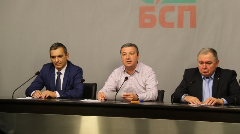 Драгомир Стойнев: БСП ще сезира прокуратурата за източването на Здравната каса