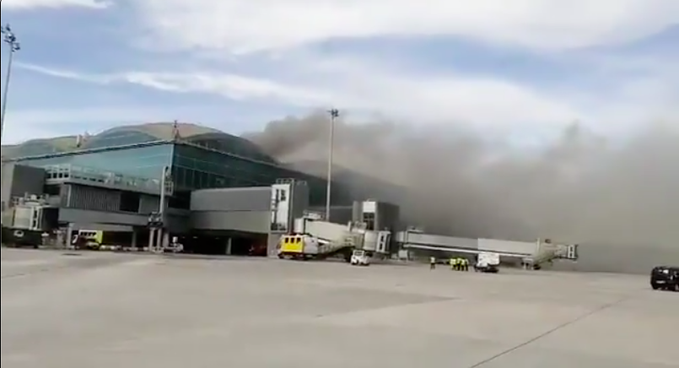 Пожар избухна на летището в Аликанте (ВИДЕО)