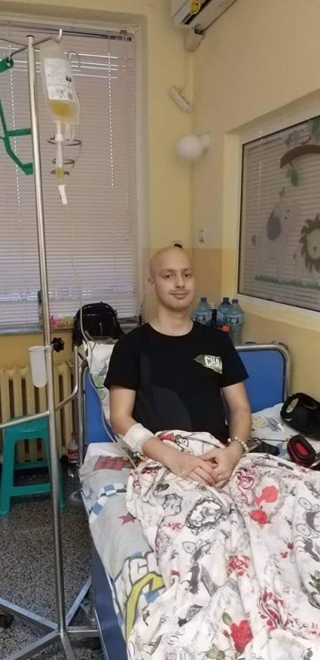 Прожекция на „Диви и красиви“ събира средства за лечението на Димитър от Сливен