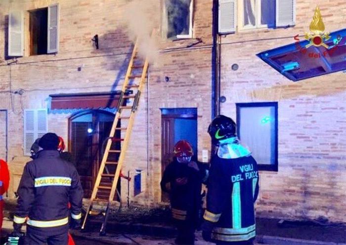 Българка подпали къщата си в Италия, в пожара загина 6-годишното й дете