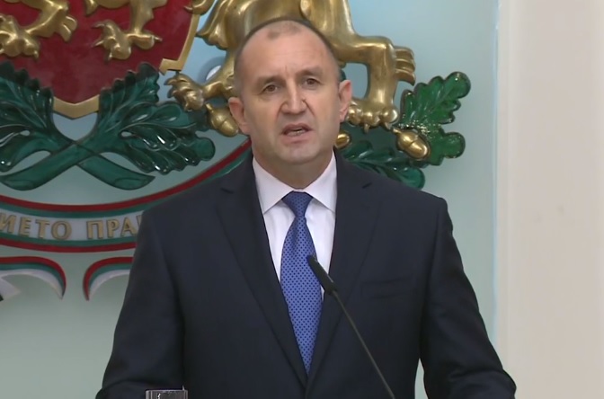 Президентът Радев: Официално снемам доверие от правителството (ВИДЕО)