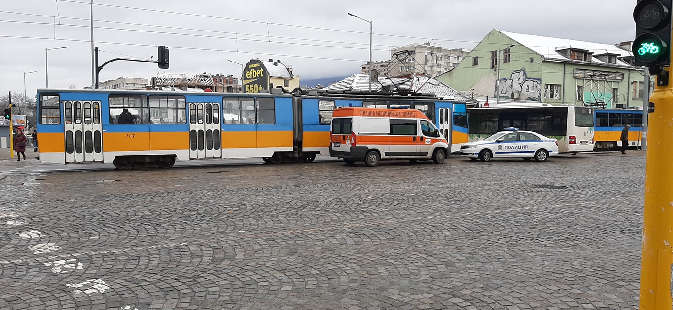 Автобус блъсна пешеходка в столичния квартал "Красно село"
